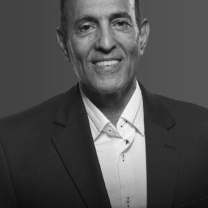 איציק-דניננו-scaled-1480x2220